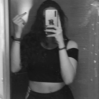 •𝓁ℴ 𝓆𝓊ℯ 𝓅𝒾ℯ𝓃𝓈ℴ 𝓎 𝓃ℴ 𝒹𝒾ℊℴ, 
𝓁ℴ 𝓆𝓊ℯ 𝓈𝒾ℯ𝓃𝓉ℴ 𝓎 𝓃ℴ ℯ𝓍𝓅𝓇ℯ𝓈ℴ. 
•
