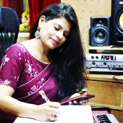 MahuaaMehek's profile picture. दुर्गेश्वरी सिंह
संस्थापक-निदेशिक
'ज्ञानेश्वरी इंस्टिट्यूट'
कथक नृत्यांगना