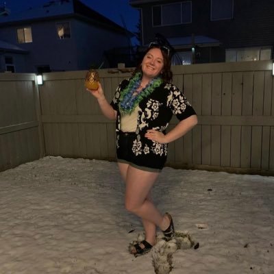 Halle_Bilquist's profile picture. Thriving in this little place called Canada 🍁