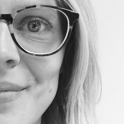 Company lawyer with a passion for science and innovation, and proud mother of two.