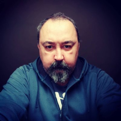 basilioff's profile picture. Сетевой Писец. 
Автор, копирайтер, редактор. 
Поэт, пароход и человек-кот.