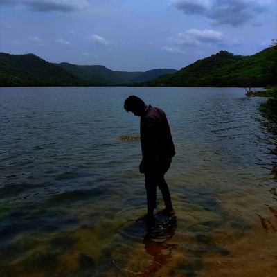 bharish13172_b's profile picture. 