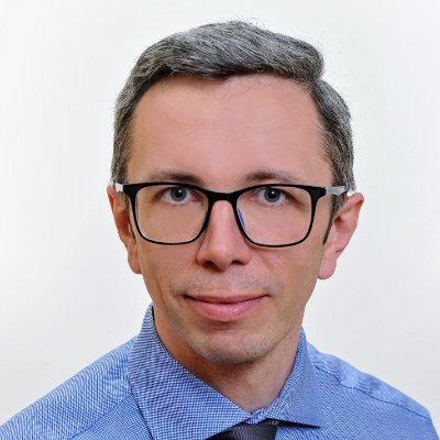 Economist, academic teacher and management professor.  / Ekonomista, nauczyciel akademicki, zarządzanie, finanse i rachunkowość. @p_lodz_pl