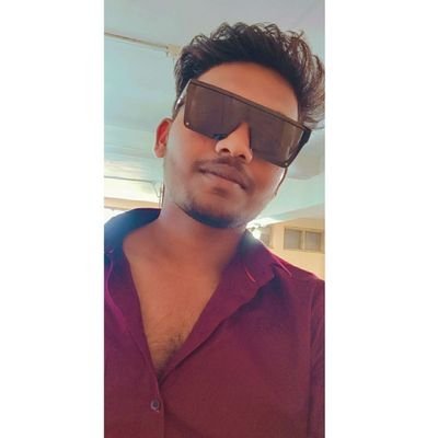 Prny_Meshram578's profile picture. 22 | I manage risk for a living.