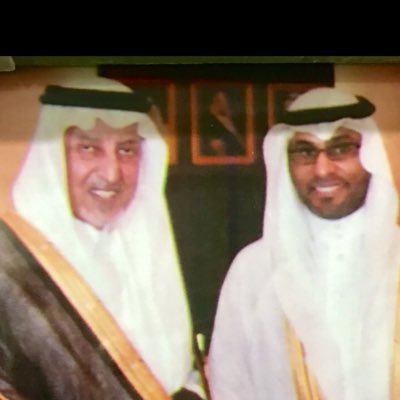 المديرالعام ورئيس تحرير صحيفة الرياضي مساعد رئيس تحرير عكاظ(سابقأ)(إعلامي) أحترم الرأي والرأي الآخر اتشرف بكم سنابي الخاص: omaralkamla1371