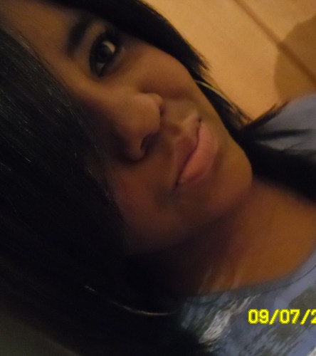 Sou aquela menina que é de se apaixonar fácil, torcedora fanática  pelo santos...pra mim o Melhor time do Mundo! tenho 15 anos,solteira,estudo,amo internet..