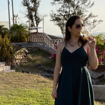 moraa92's profile picture. Los perritos, las burbujas y el queso me hacen feliz 💕 | Siempre tengo hambre.