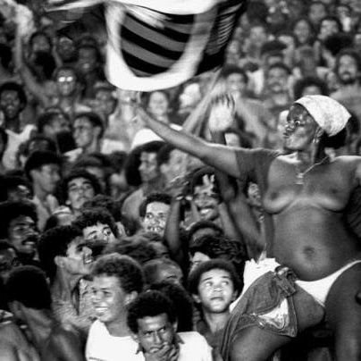 sou o que sou baiano, flamenguista, nordestino,negro, cristão, petista , porteiro