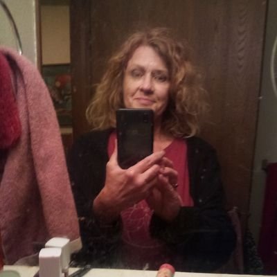 Total Berner, Liberal Progressive, closet hippy, old building junkie, former travel agent, museum lover cob house aficionado #BLM #POC she/her cis ☮️🌊🇺🇦 🌊💙