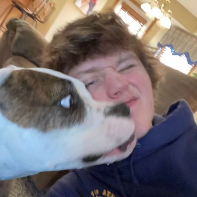 Brownlee04's profile picture. 