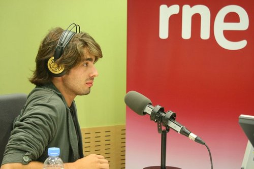 Espai de divulgació d'actualitat teatral nascut al programa Directe 4.0 de Ràdio 4 - Rne / Actualment a @ElmatiaRadio4