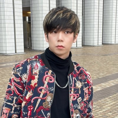 TikTokもうすぐ30万人🙌 Xも頑張ってフォロワー増やすぜ🔥 お仕事のご依頼はDMへ📨 LIVESTAR専属 TikTok➡️https://t.co/LfOItjQ7cH YouTube➡️https://t.co/M8nrcIJuXZ