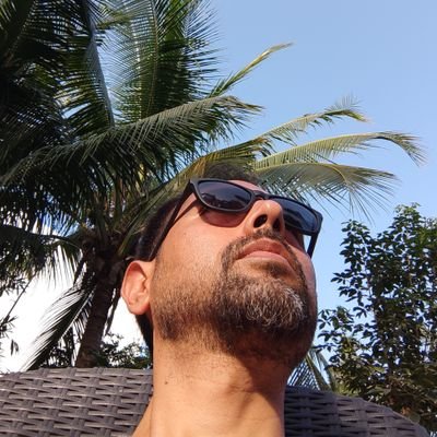 LouisDSan's profile picture. Sociología?... On the rocks. 
No es lo que sucede, es como lo procesas. Limitantes familiar, socio-geográficas VS análisis objetivo.
Hate everyone!!!