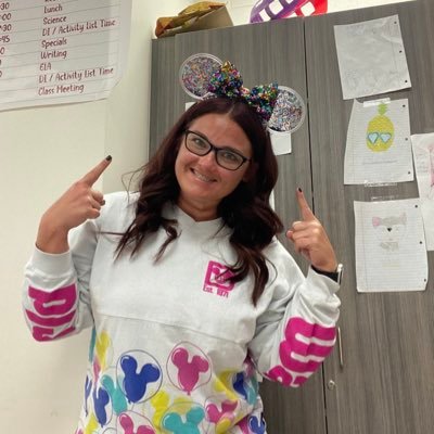 Assistant Principal👩🏻🏫 TB sports⚡️🏴☠️☀️Fitness 💪🏻 It's kind of fun to do the impossible °O° Disney🏰