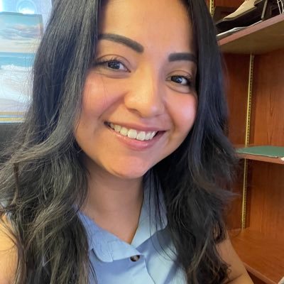 Writing to the beat of new media industry stories
Connect at Diana@dianahernandezz.com