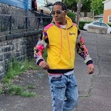 holla_scholar's profile picture. The Underrated Goat 🐐😤 Mr. Hiphop is still alive 💯💯 Aka Mr Cut a check suck a🍆🔥