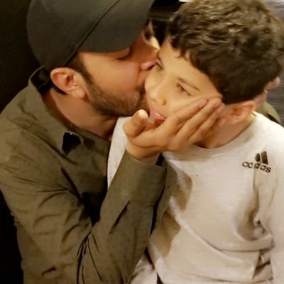shamsi_moiz's profile picture. 