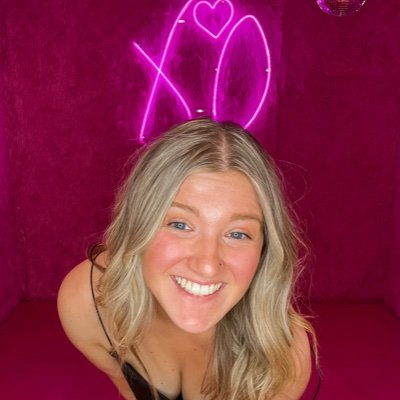 aliciansmith17's profile picture. 