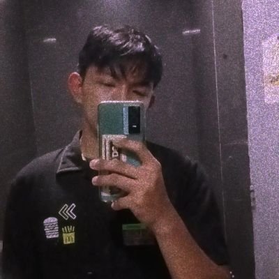 oowfvck's profile picture. 