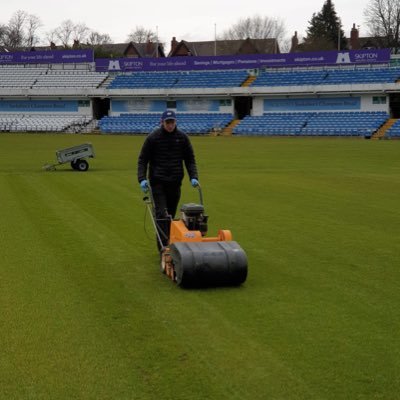 Wiganer in foreign parts. Groundsman at Yorkshire County Cricket Club & Ben Rhydding SC. stadium badger Rugby League #TheGreatestGame.  All views my own..