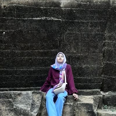 ellaverina_'s profile picture. A space (basically a dustbin) to express my views about the world and stuffs that I love. Opinions are my own. Warning: might contain curses.
