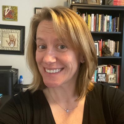 I am a wife, mother, and teacher. Current English teacher at @324Hope, senior fellow with @TeachPlusRI, and member of the School Committee for @JSDNews.