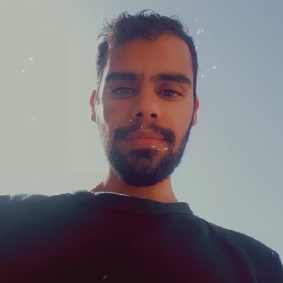كل شعور احسه بكتبه هنا