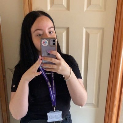 bestyearsniamh's profile picture. 18