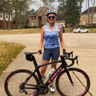 Content Creator + Communicator I Dog Mom I Plant Based I Runner | Cyclist