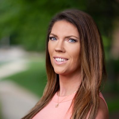 lifewithamynow's profile picture. Mom, Realtor & Podcaster with @thedumshow