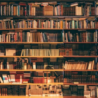 There isn’t a great deal I have to say about myself. I am the kind of person who enjoys doing nothing more than spending her days alone with a good book! ^_^