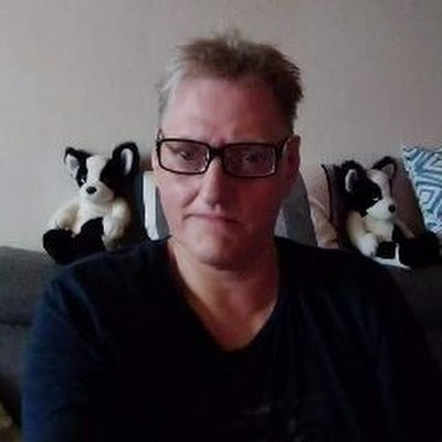 Hei jeg heter Ole Martin og er bare ungdommen! Jeg pleier å si at jeg er en håpløs ung romantikker! LOL!😊👍🤗👋😉🌈❤️🥰