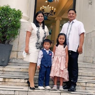 Lawyer..Wife..Working mom of 2..

🙏⚖🎯📖🖋🇵🇭💯%❤👩‍💼😍🙏!