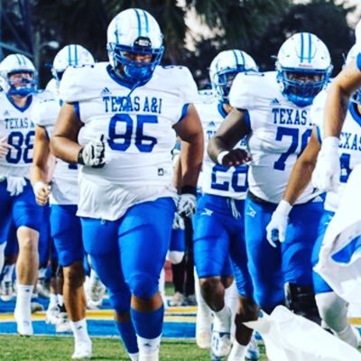 I can do all thing through Christ who strengthens me Philippians 4:13 @jucoproduction TAMUK alumni 6’2 310 Defensive tackle
