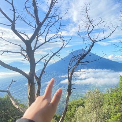 refianakartika's profile picture. it's u 🤘