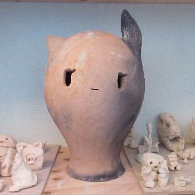 主に粘土で制作活動をしています。
作品→インスタグラムhttps://t.co/10pmjDCSPn

島根の美術支援組織【フレーム：アートワークス】を立ち上げました。
展示企画、WSを行っています

来歴まとめhttps://t.co/zQRguNhXcx