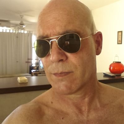 Téc Mecánico. Maestro de Artes Marciales. Masajista Profesional. Corredor Inmobiliario. Fuerza Aérea (Vincere aut mori) ..😌💪