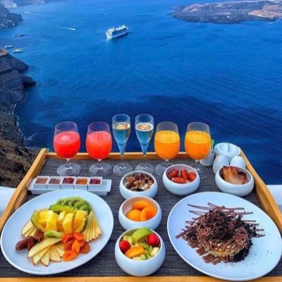 Versace_king13's profile picture. I can be sweet as candy🍬, cold as ice ⛄,evil as hell😈or loyal like a soldier👮🏻💪🏻. It all depends on you .