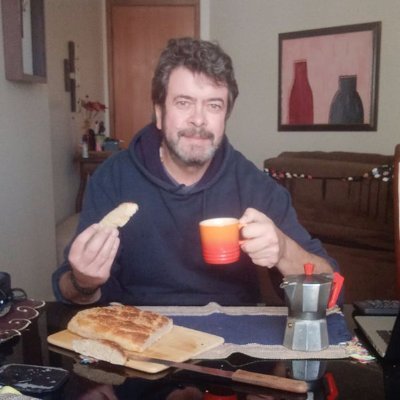 Esquerdista - PhD Information Science - UnB. System Dynamicist & System Thinker. Former President of the Brazilian Chapter of System Dynamics Society.