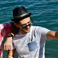 Pouria (@pouriarezazad) 's Twitter Profile