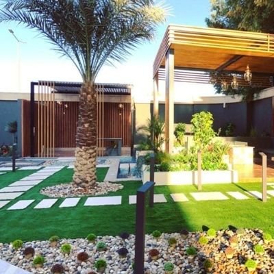 حمزه لتنسيق الحدائق المنزليه الرياض وخارجها عشب صناعي وطبيعي وجميع انواع الشتالات الخارجيه والداخليه وجميع انواع الزهور  وتنفيذ ملاعب بادل لاب
