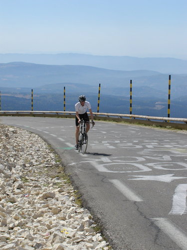 Bioethics and citizen engagement scientist at Sciensano. Tries cycling and poker sometimes.