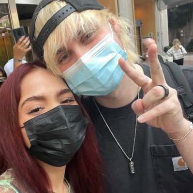 EASYFORY0UTOSAY's profile picture. may 18- take my hand tour