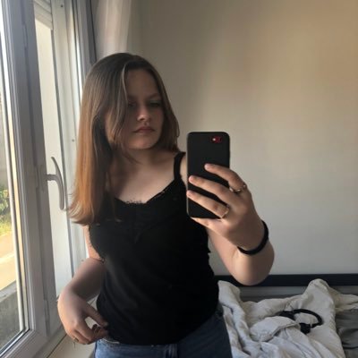 ZoeZoe020207's profile picture. non