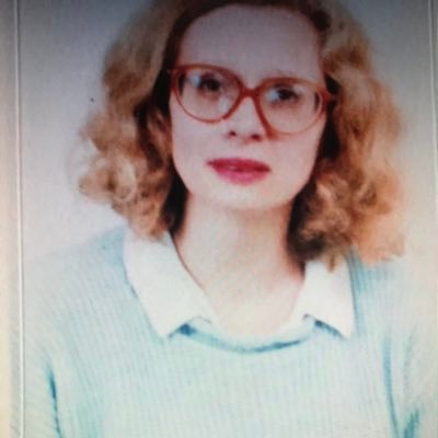 Née le 29 juillet. Bibliothécaire, Maman heureuse de 4 filles