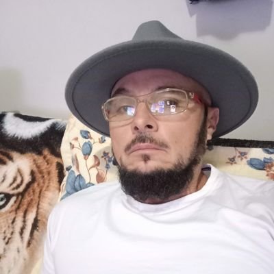 JosNilt75080239's profile picture. Sou de extrema direita ,então não venha defender ladrão perto de mim .🇧🇷🇧🇷🇧🇷🇧🇷🇧🇷 Bolsonaro Reeleito ,#familia #Deus #Brasil Nossa pátria amada .