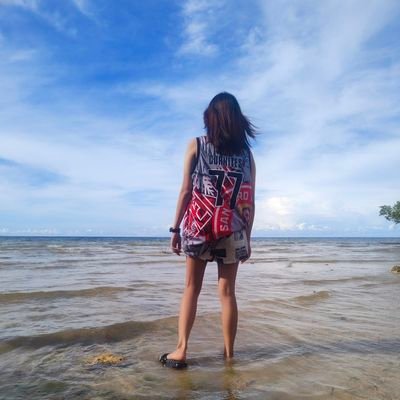 juneroneline's profile picture. 