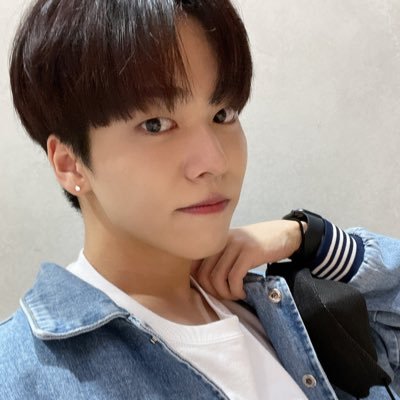 그저 온프가 너무 좋아서 만든 계정/공식1기퓨즈/그냥 애들 관한거면 환장하는 사람입니다.