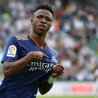 Pensando en la 16. Si no te gusta el fútbol no eres de fiar.