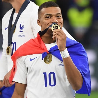 PSG • Pele G.O.A.T • Mbappé Future G.O.A.T